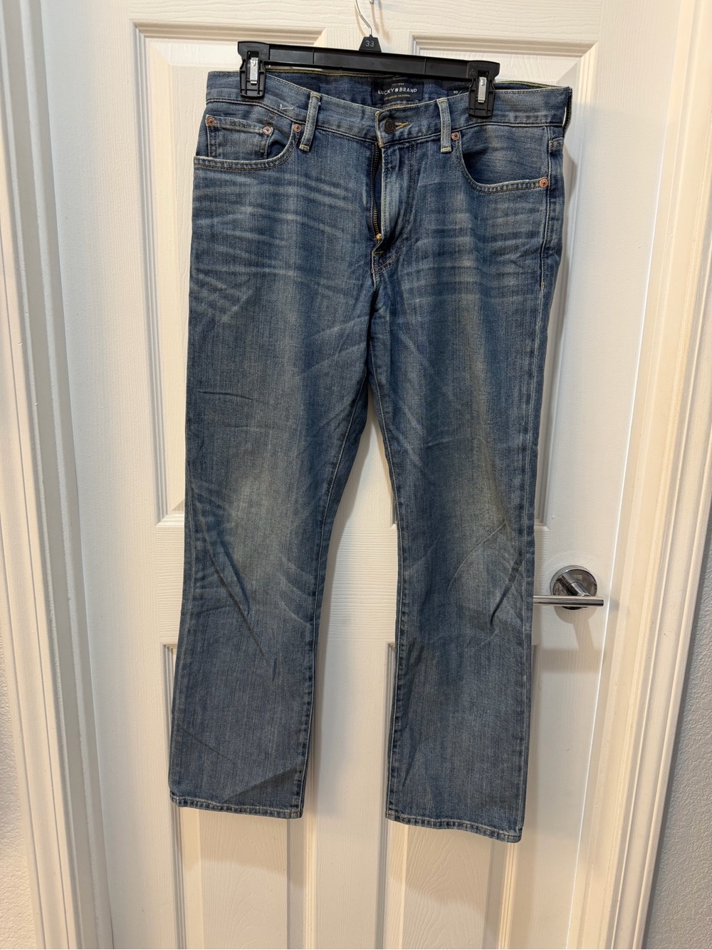 Lucky Brand Men's Faded Blue Straight Jeans